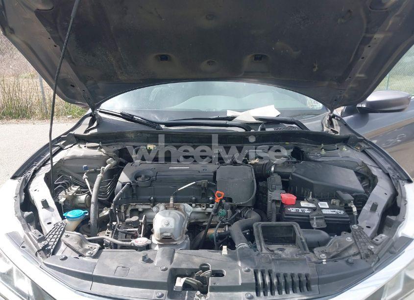 Photo 10 of 2017 Honda Accord LX (VIN 1HGCR2F33HA091322)