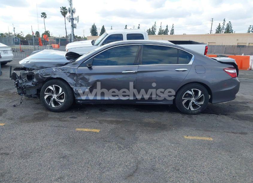 Photo 14 of 2017 Honda Accord LX (VIN 1HGCR2F33HA103873)