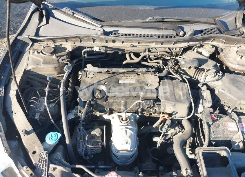 Photo 10 of 2017 Honda Accord LX (VIN 1HGCR2F33HA120804)