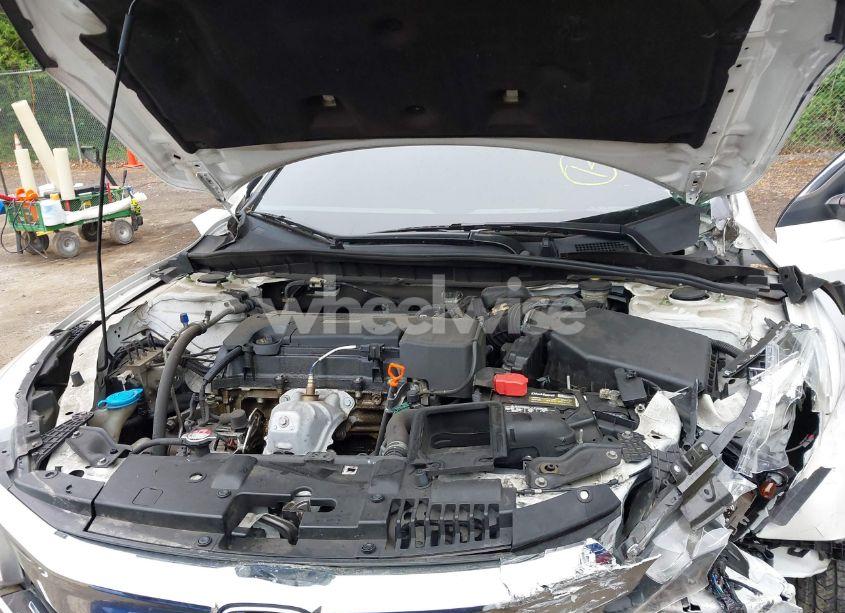 Photo 10 of 2017 Honda Accord LX (VIN 1HGCR2F33HA120995)