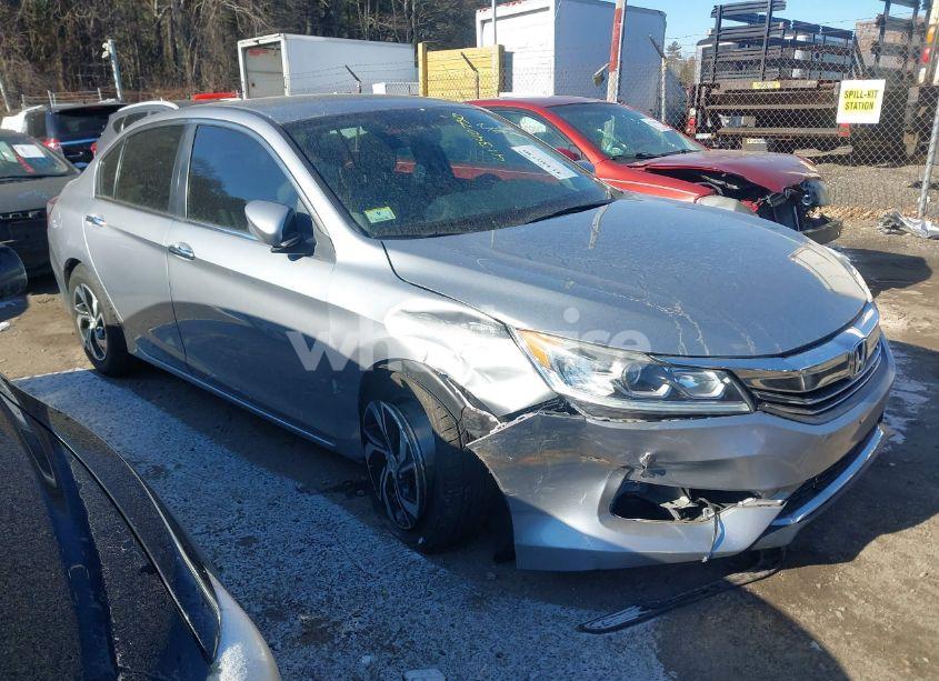 2017 Honda Accord LX (VIN 1HGCR2F33HA135903) main photo