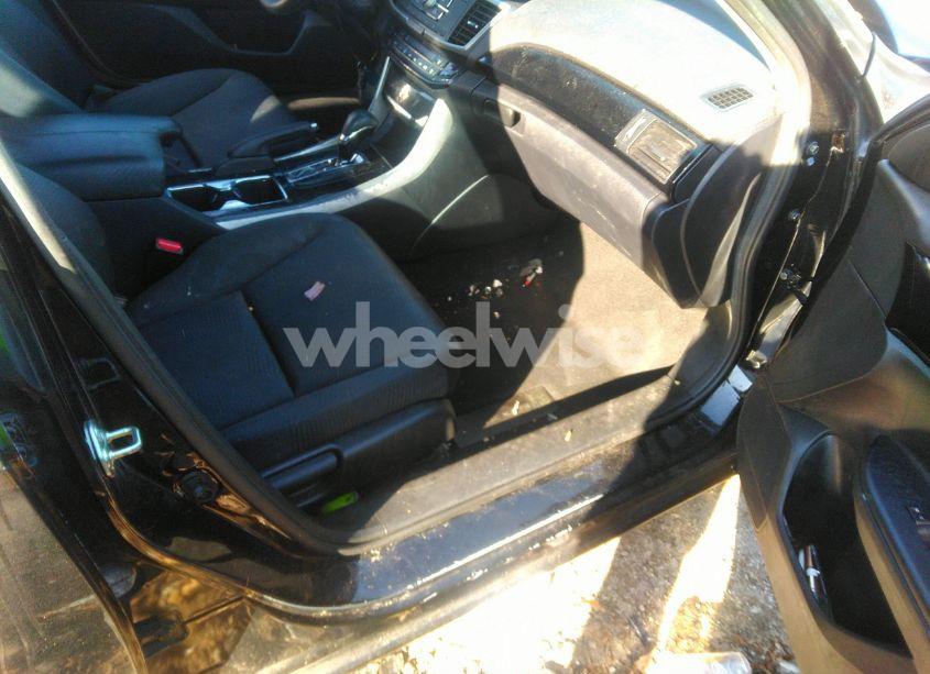 Photo 5 of 2017 Honda Accord LX (VIN 1HGCR2F33HA154743)