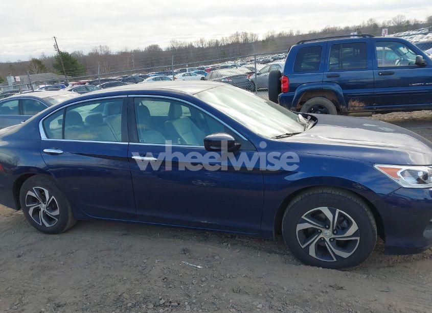 Photo 13 of 2017 Honda Accord LX (VIN 1HGCR2F33HA156993)