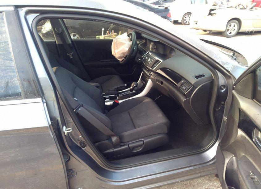 Photo 5 of 2017 Honda Accord LX (VIN 1HGCR2F33HA192182)