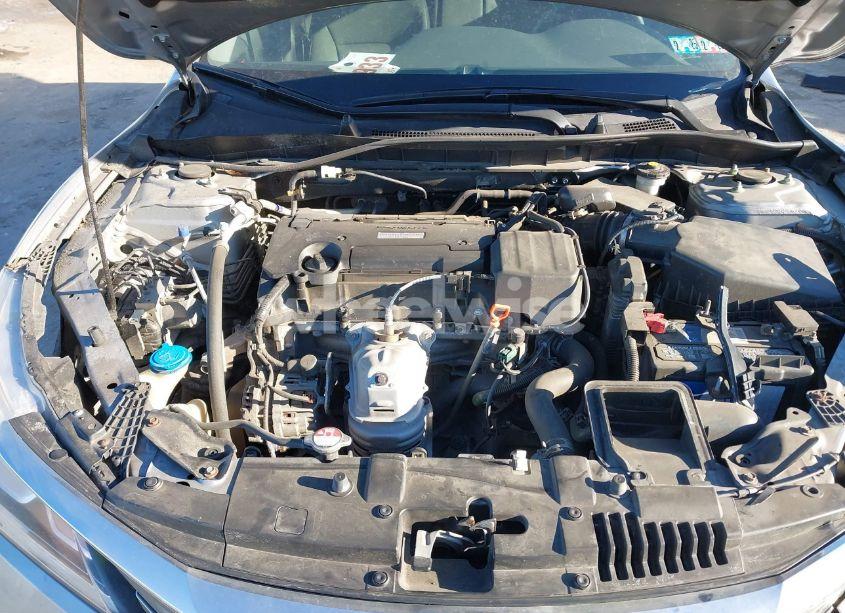 Photo 10 of 2017 Honda Accord LX (VIN 1HGCR2F33HA193428)