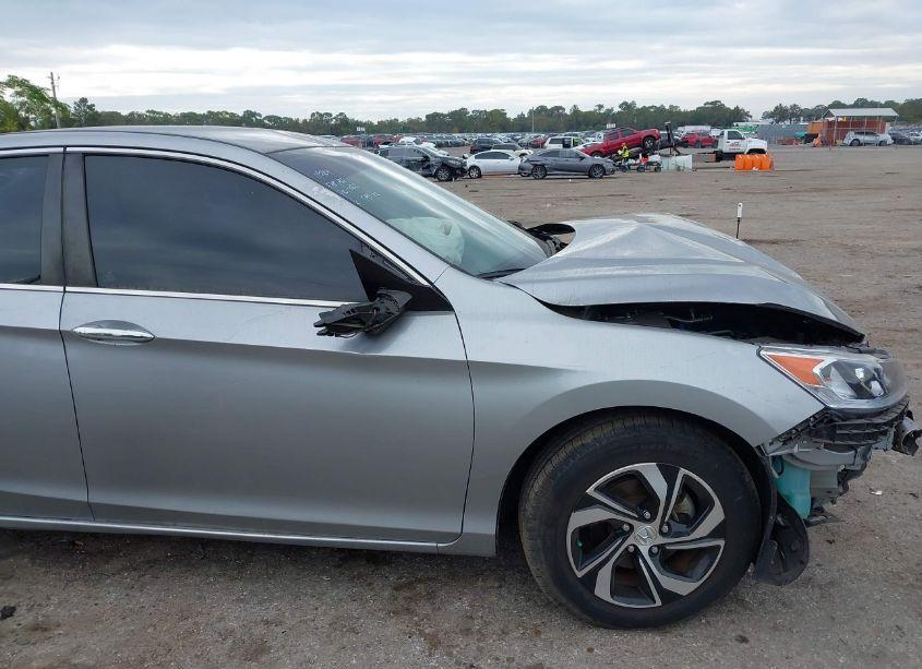 Photo 14 of 2017 Honda Accord LX (VIN 1HGCR2F33HA210759)