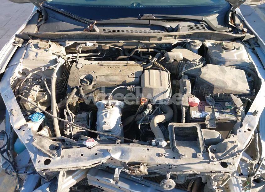 Photo 10 of 2017 Honda Accord LX (VIN 1HGCR2F33HA215203)