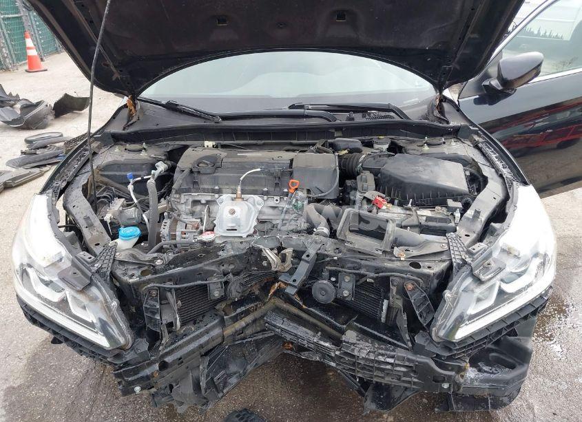 Photo 10 of 2017 Honda Accord LX (VIN 1HGCR2F33HA224161)