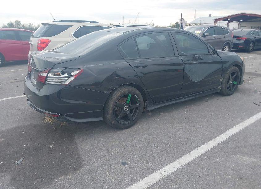 Photo 4 of 2017 Honda Accord LX (VIN 1HGCR2F33HA262747)