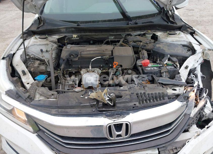 Photo 10 of 2017 Honda Accord LX (VIN 1HGCR2F33HA264286)