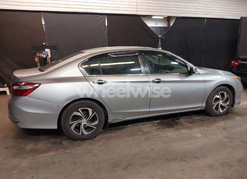 Photo 13 of 2017 Honda Accord LX (VIN 1HGCR2F33HA308867)