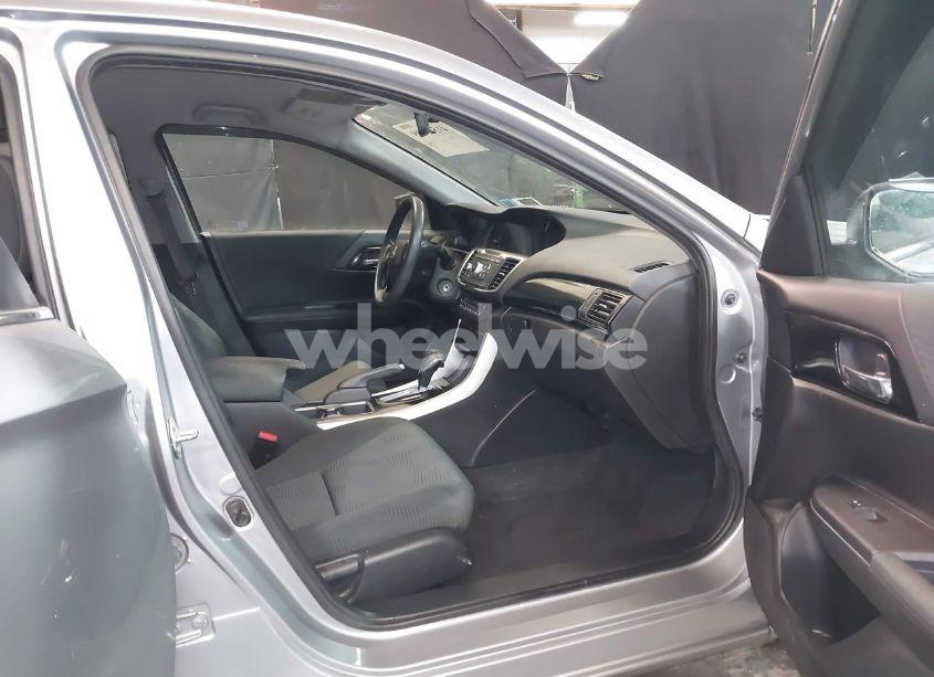 Photo 5 of 2017 Honda Accord LX (VIN 1HGCR2F33HA308867)