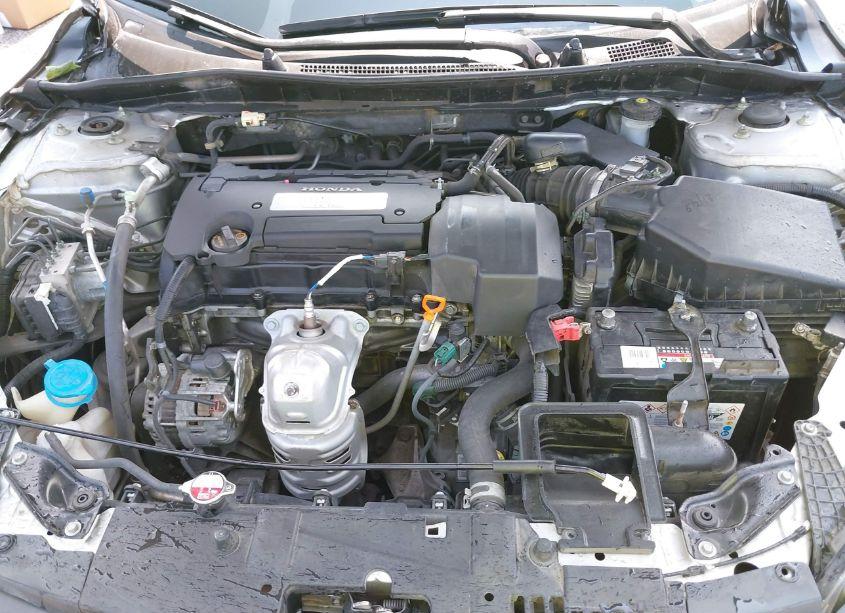 Photo 10 of 2013 Honda Accord LX (VIN 1HGCR2F34DA010306)