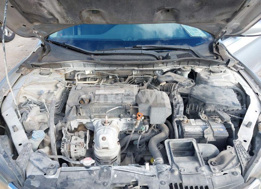 Photo 10 of 2013 Honda Accord LX (VIN 1HGCR2F34DA057982)