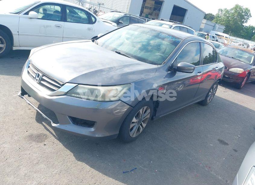 Photo 2 of 2013 Honda Accord LX (VIN 1HGCR2F34DA073096)