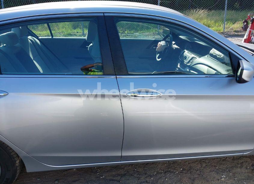 Photo 13 of 2013 Honda Accord LX (VIN 1HGCR2F34DA127190)