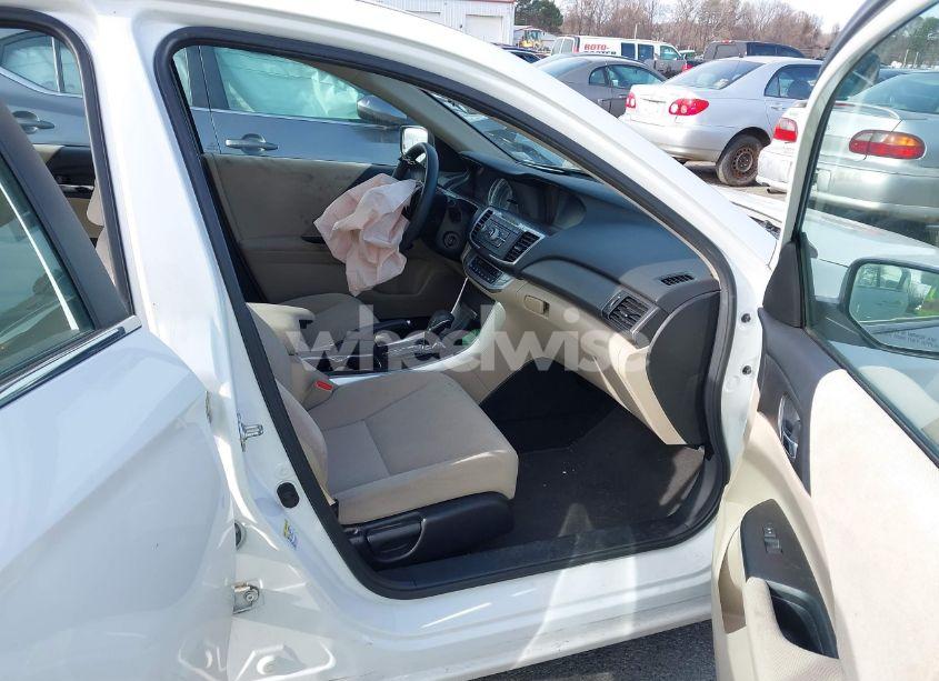 Photo 5 of 2013 Honda Accord LX (VIN 1HGCR2F34DA133216)