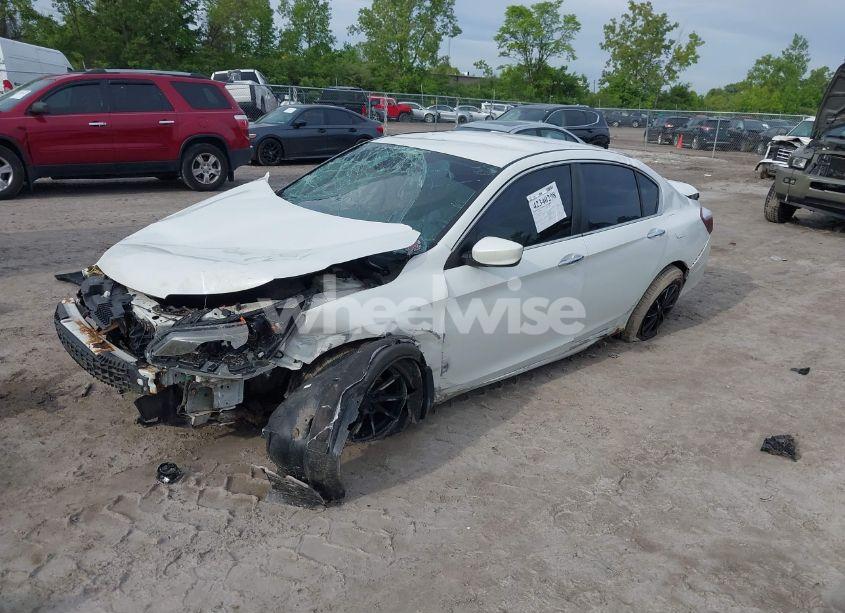 Photo 2 of 2013 Honda Accord LX (VIN 1HGCR2F34DA181167)