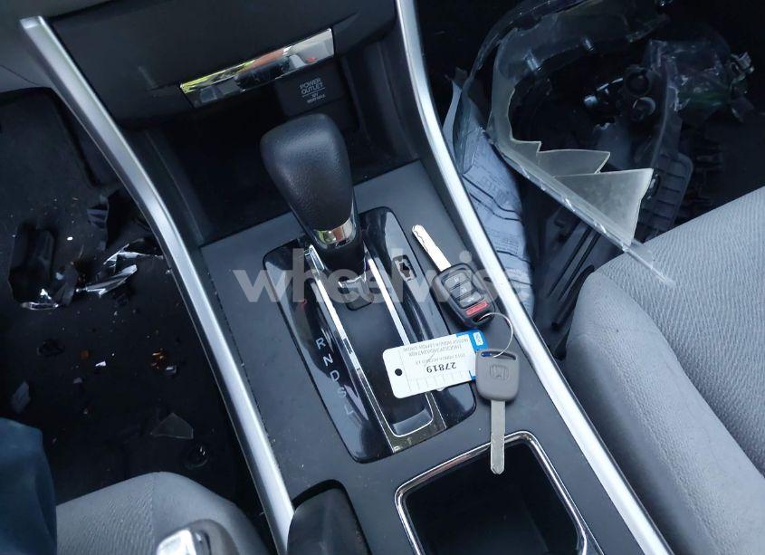 Photo 11 of 2013 Honda Accord LX (VIN 1HGCR2F34DA247488)