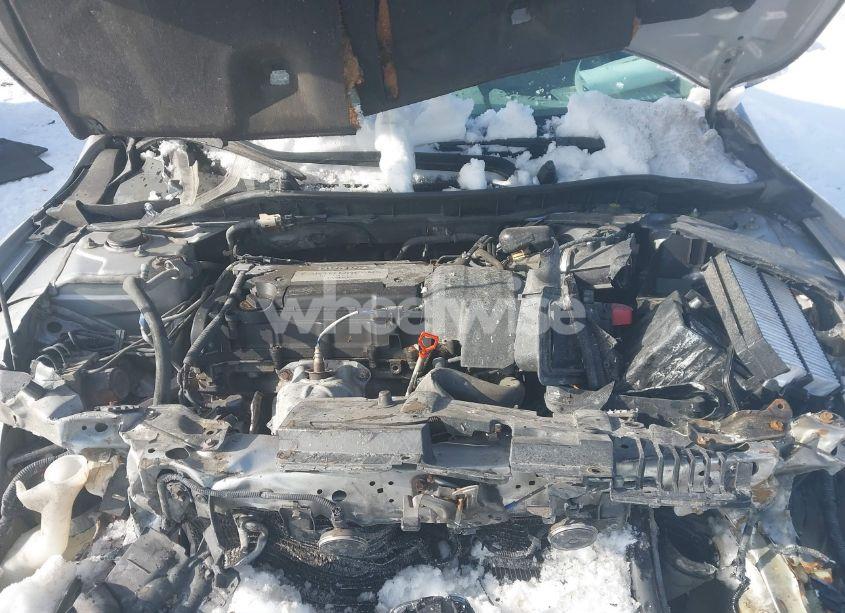Photo 10 of 2013 Honda Accord LX (VIN 1HGCR2F34DA261049)