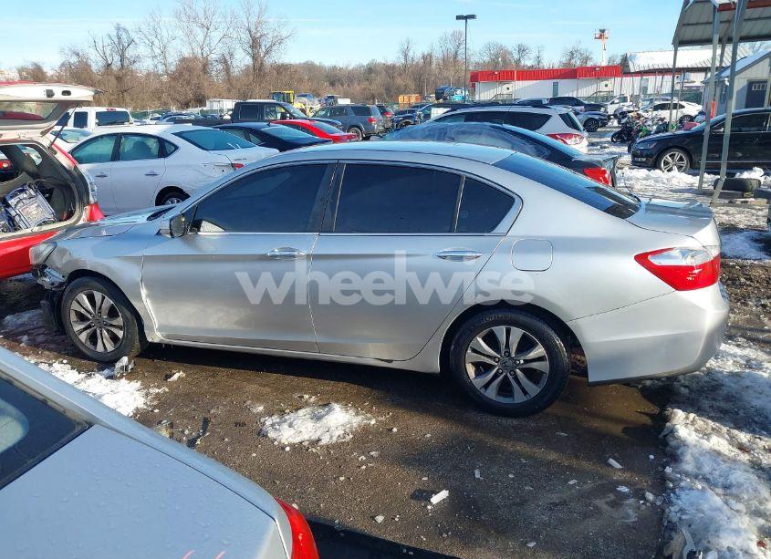 Photo 15 of 2013 Honda Accord LX (VIN 1HGCR2F34DA277820)