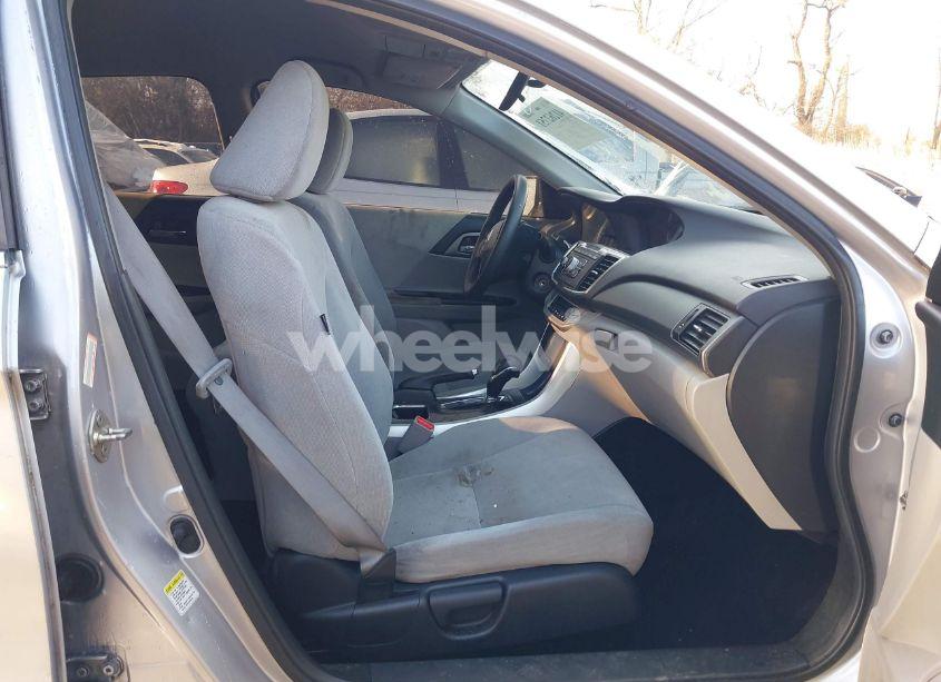 Photo 5 of 2013 Honda Accord LX (VIN 1HGCR2F34DA277820)