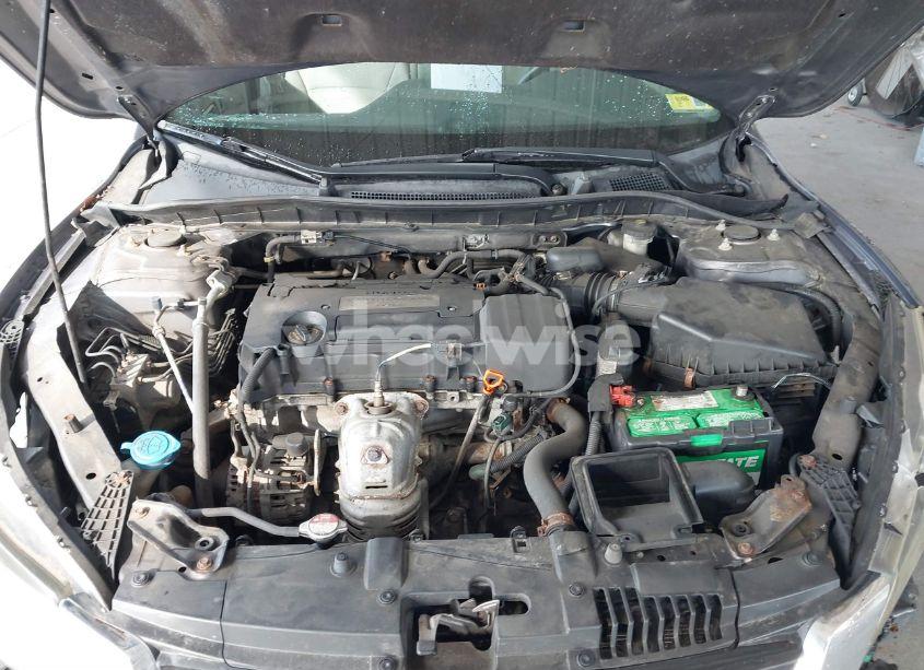 Photo 10 of 2014 Honda Accord LX (VIN 1HGCR2F34EA083113)