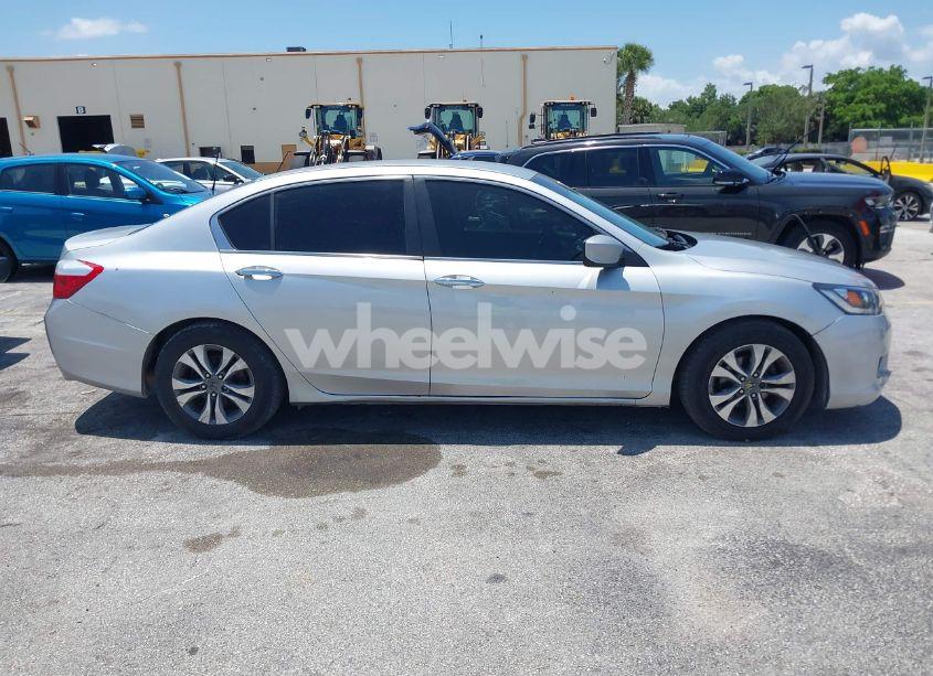 Photo 13 of 2014 Honda Accord LX (VIN 1HGCR2F34EA156853)