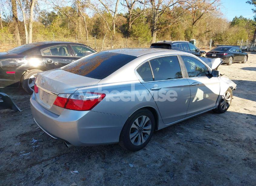 Photo 4 of 2015 Honda Accord LX (VIN 1HGCR2F34FA137723)