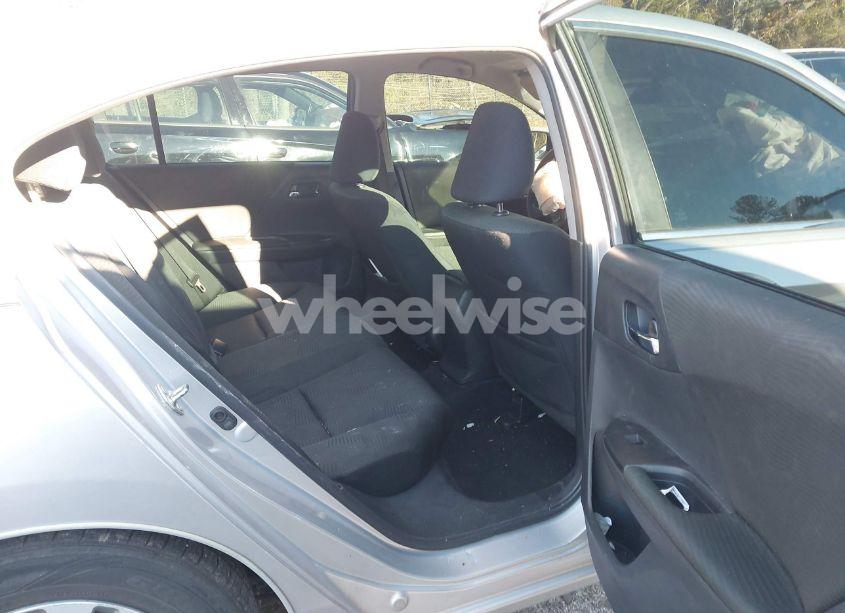 Photo 8 of 2015 Honda Accord LX (VIN 1HGCR2F34FA137723)