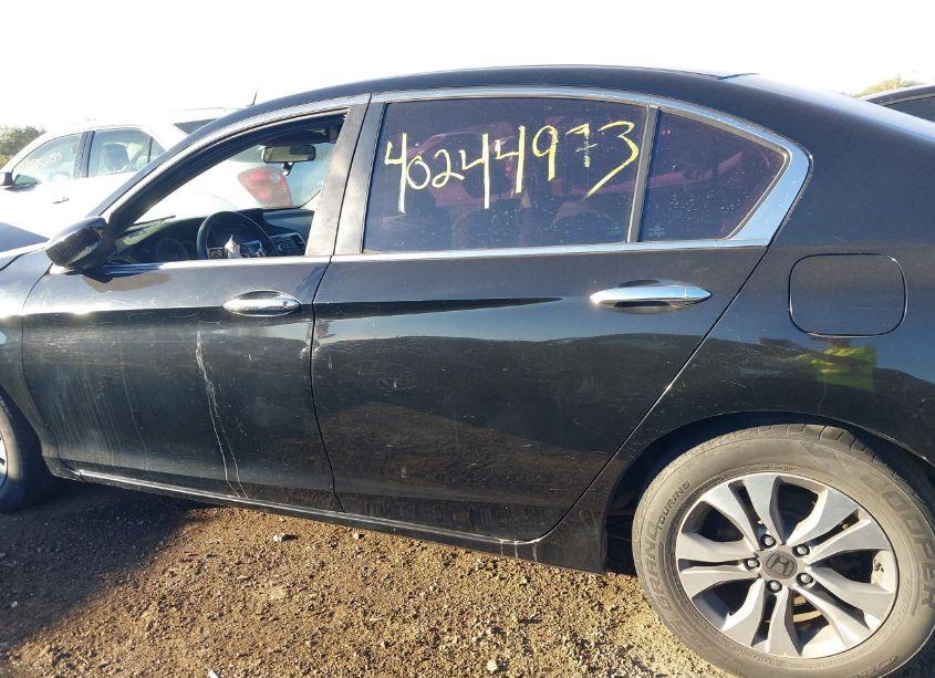 Photo 15 of 2015 Honda Accord LX (VIN 1HGCR2F34FA187358)