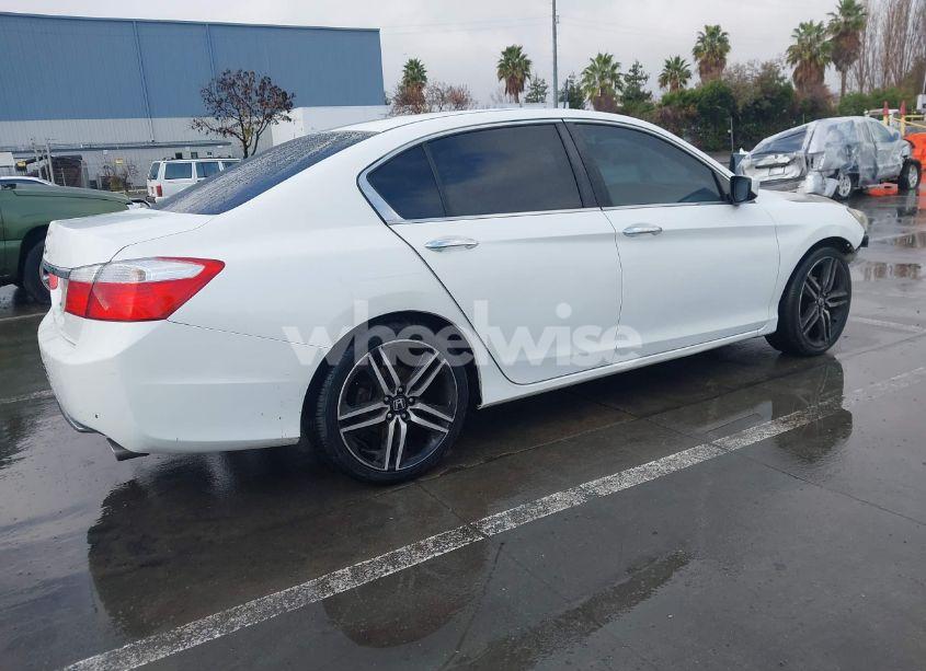 Photo 4 of 2015 Honda Accord LX (VIN 1HGCR2F34FA214798)