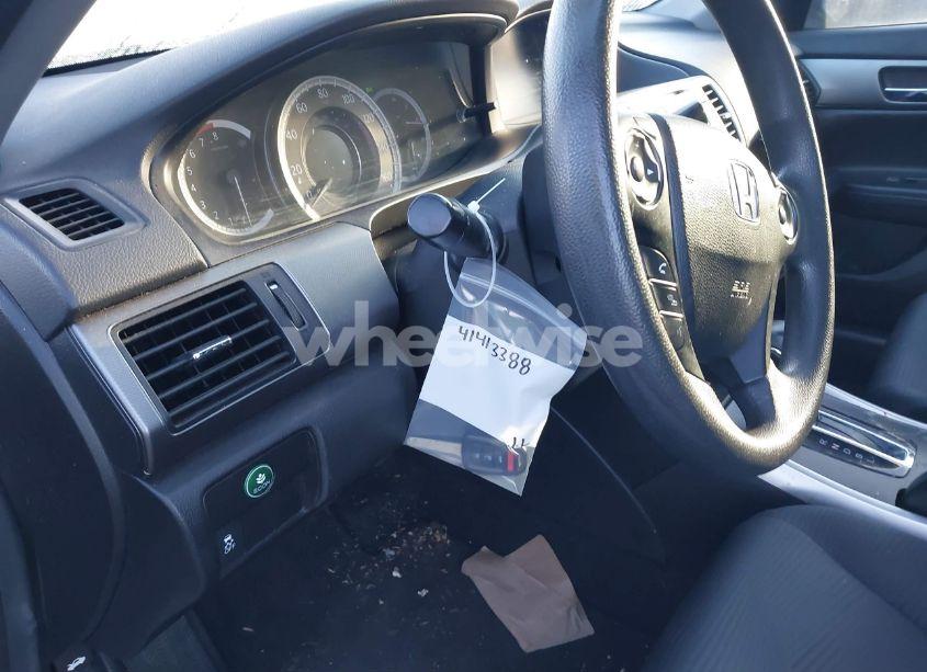 Photo 18 of 2015 Honda Accord LX (VIN 1HGCR2F34FA217488)