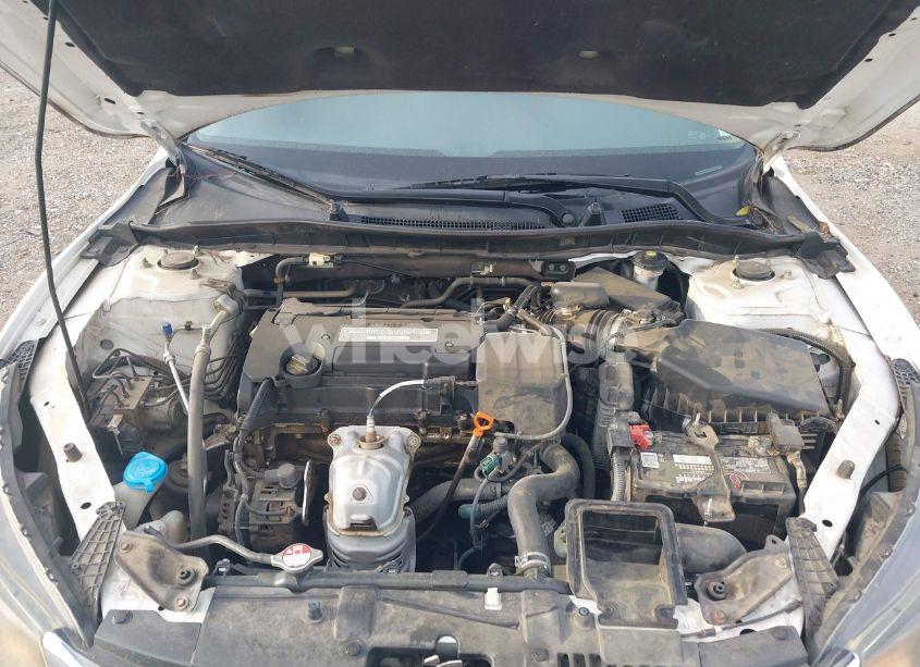 Photo 10 of 2015 Honda Accord LX (VIN 1HGCR2F34FA220990)