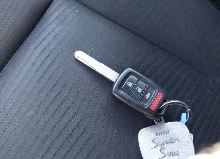 Photo 11 of 2015 Honda Accord LX (VIN 1HGCR2F34FA236798)