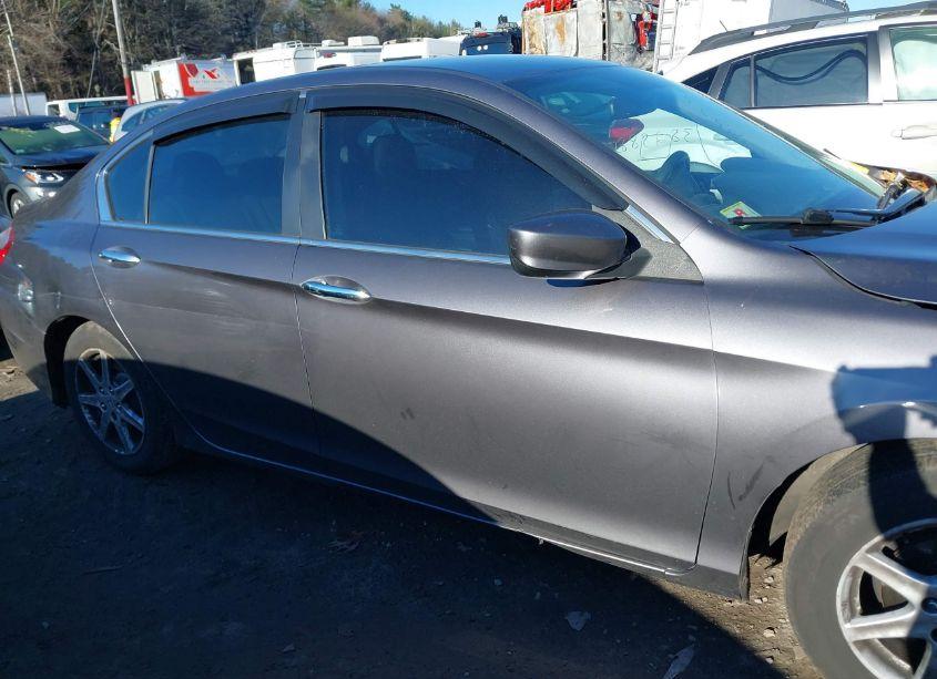 Photo 13 of 2015 Honda Accord LX (VIN 1HGCR2F34FA236798)