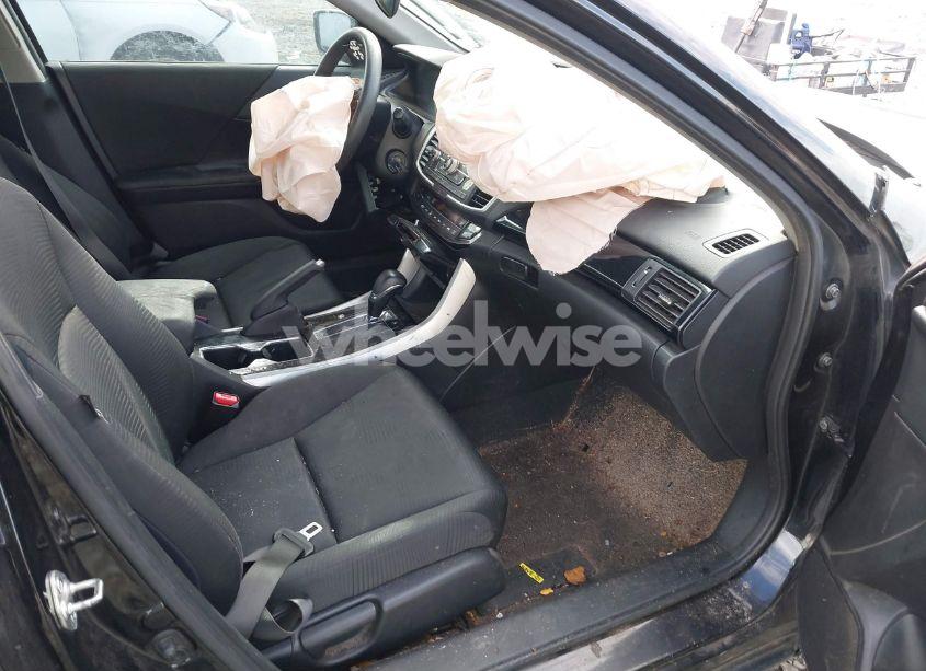 Photo 5 of 2016 Honda Accord LX (VIN 1HGCR2F34GA008303)