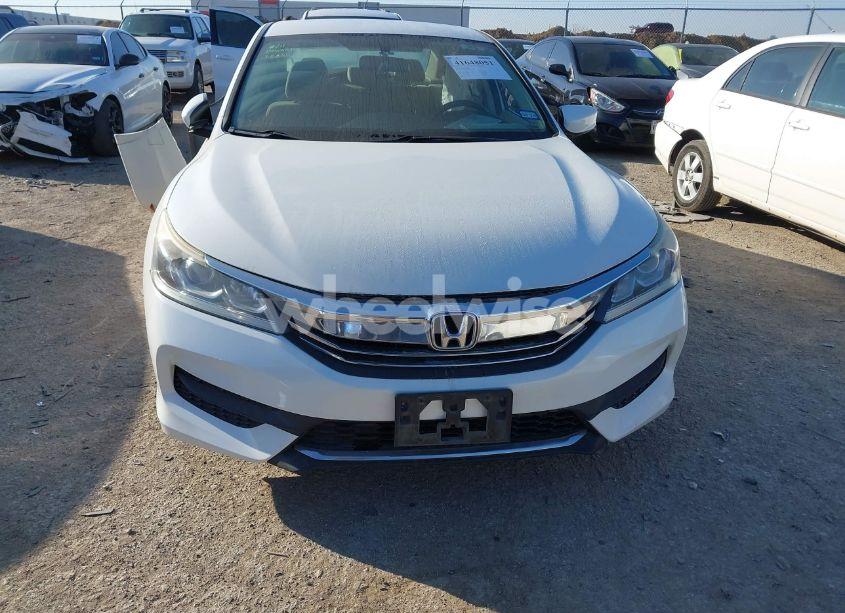 Photo 13 of 2016 Honda Accord LX (VIN 1HGCR2F34GA018524)