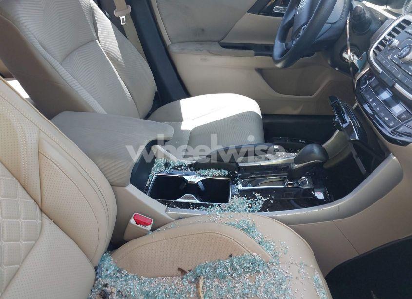 Photo 5 of 2016 Honda Accord LX (VIN 1HGCR2F34GA106540)