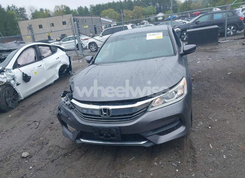 Photo 11 of 2016 Honda Accord LX (VIN 1HGCR2F34GA131437)