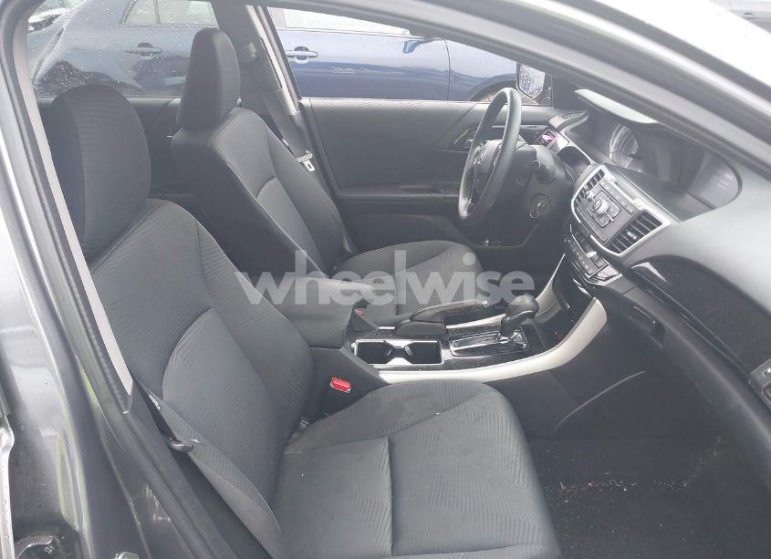 Photo 5 of 2016 Honda Accord LX (VIN 1HGCR2F34GA131437)