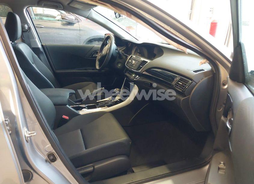 Photo 5 of 2016 Honda Accord LX (VIN 1HGCR2F34GA133432)