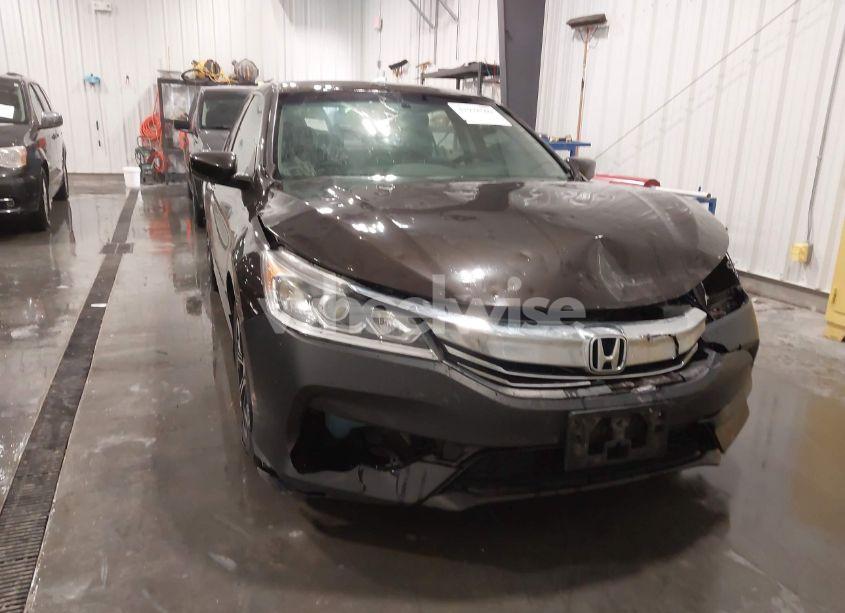 Photo 13 of 2016 Honda Accord LX (VIN 1HGCR2F34GA227892)