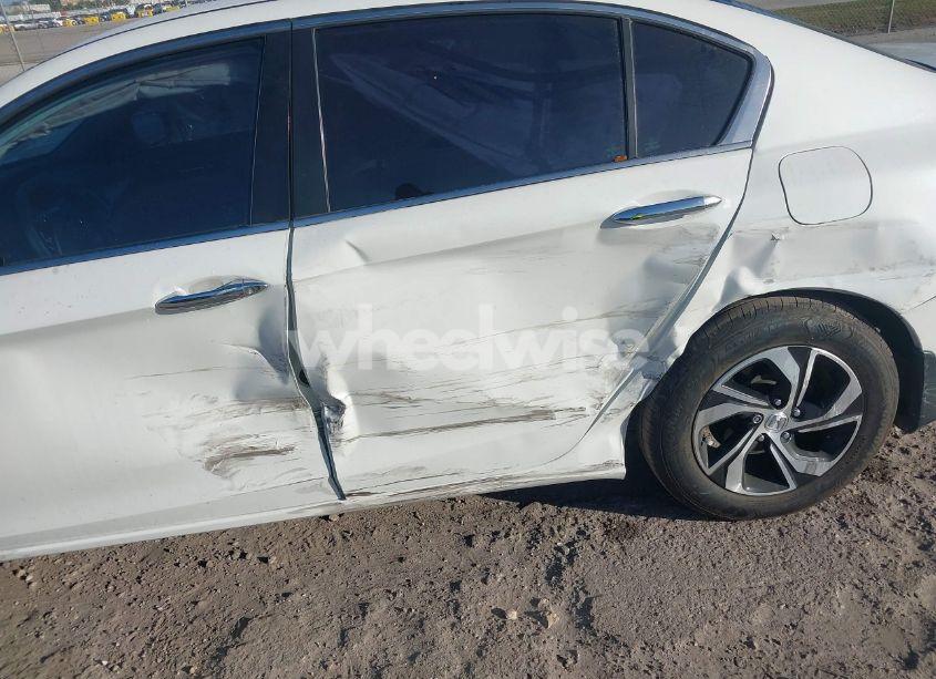 Photo 6 of 2017 Honda Accord LX (VIN 1HGCR2F34HA011736)