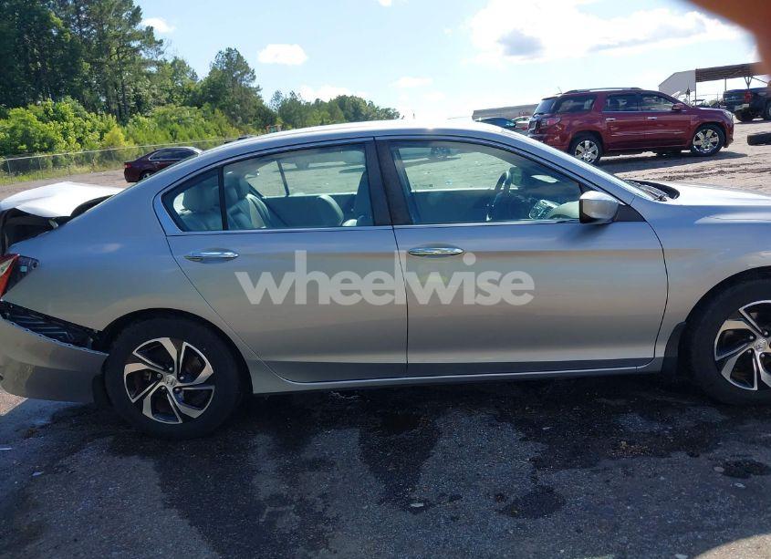 Photo 13 of 2017 Honda Accord LX (VIN 1HGCR2F34HA050049)