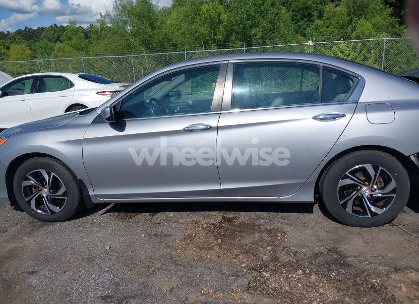 Photo 14 of 2017 Honda Accord LX (VIN 1HGCR2F34HA050049)