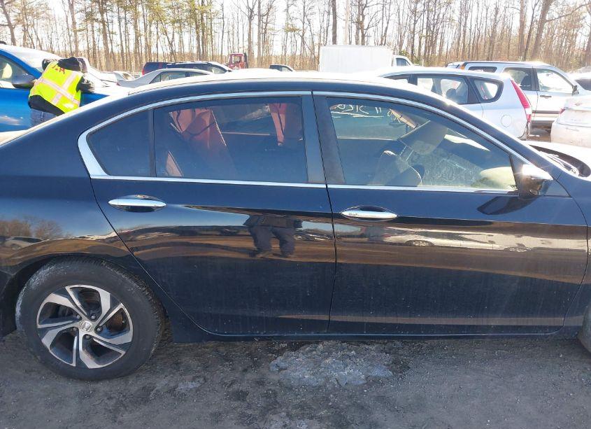 Photo 13 of 2017 Honda Accord LX (VIN 1HGCR2F34HA061942)