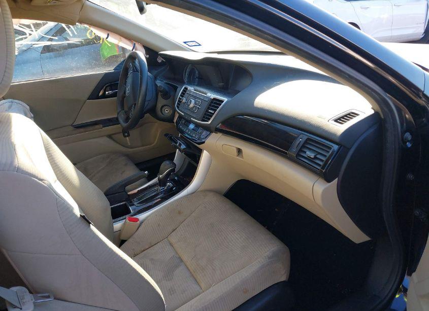 Photo 5 of 2017 Honda Accord LX (VIN 1HGCR2F34HA061942)