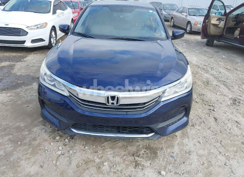 Photo 12 of 2017 Honda Accord LX (VIN 1HGCR2F34HA089403)