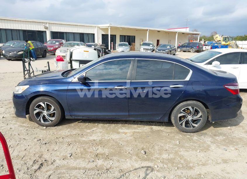Photo 14 of 2017 Honda Accord LX (VIN 1HGCR2F34HA089403)